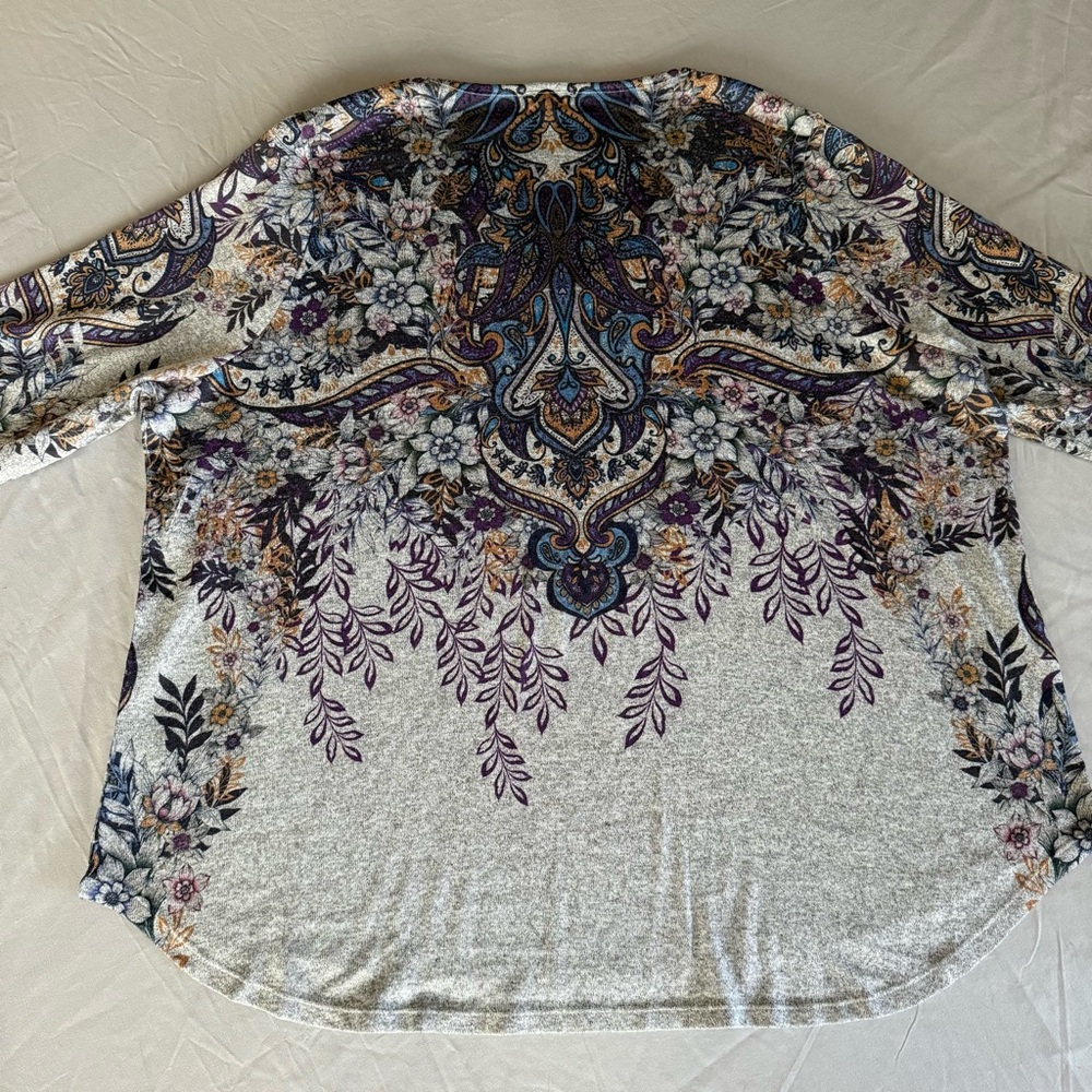 ONE WORLD Floral Boho V-neck Gray, Purple, Blue 3/4 Sleeve Blouse - Picture 9 of 14